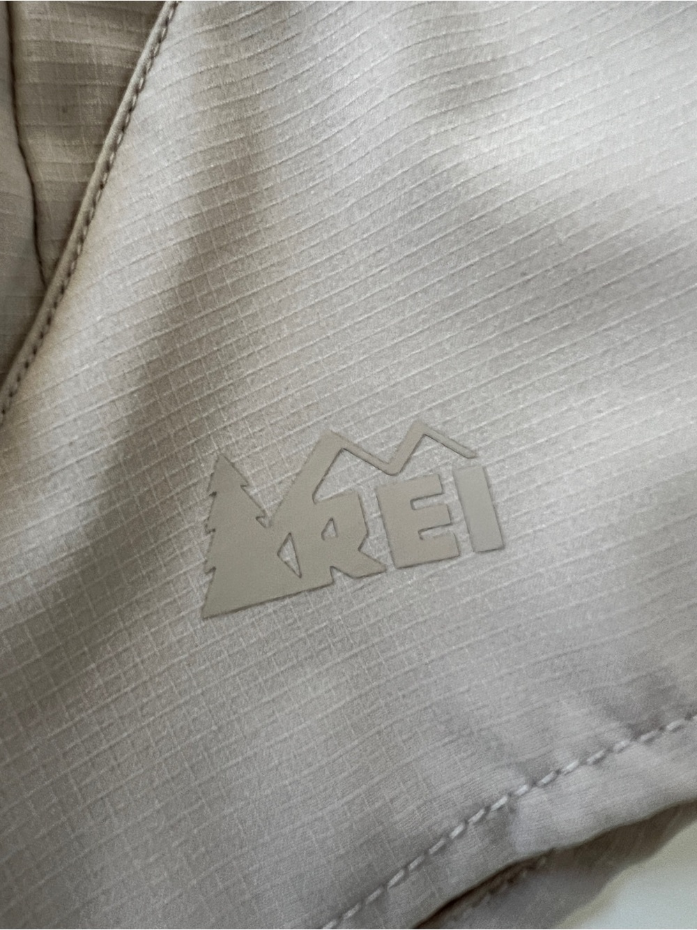 REI Hiking Travel Shirt S Beige Vented Roll Tab Sleeve Outdoor Top - Picture 10 of 16